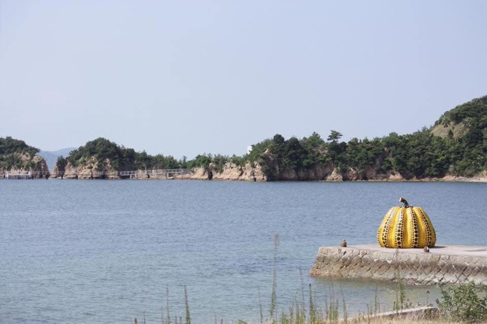 Season 2 Hotel Naoshima Luaran gambar
