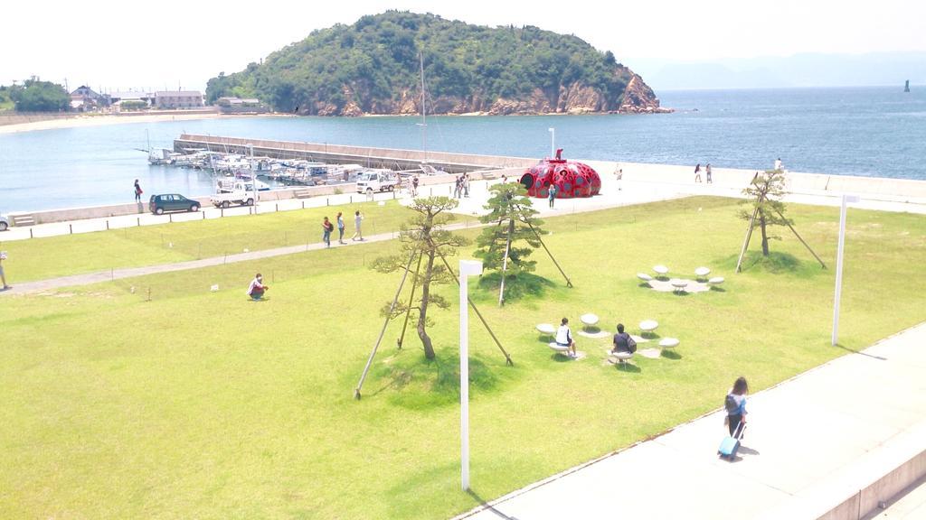 Season 2 Hotel Naoshima Luaran gambar